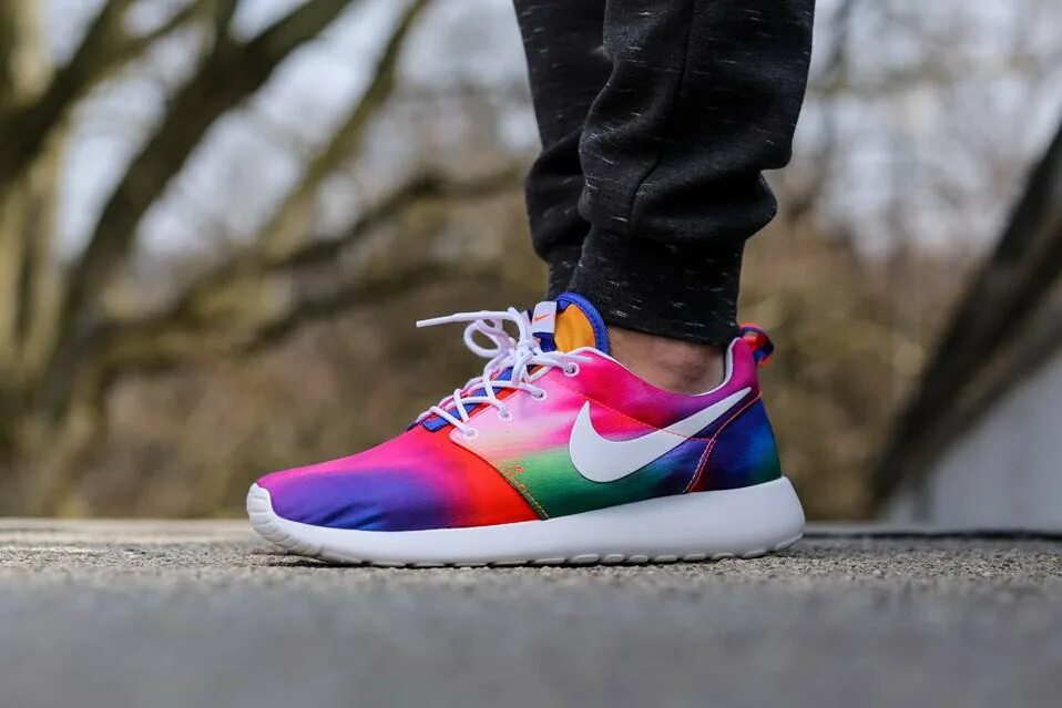 Кроссовки на весну найк. Nike roshe purple. nike roshe one. nike roshe run. кроссовки найк roshe run 2015.