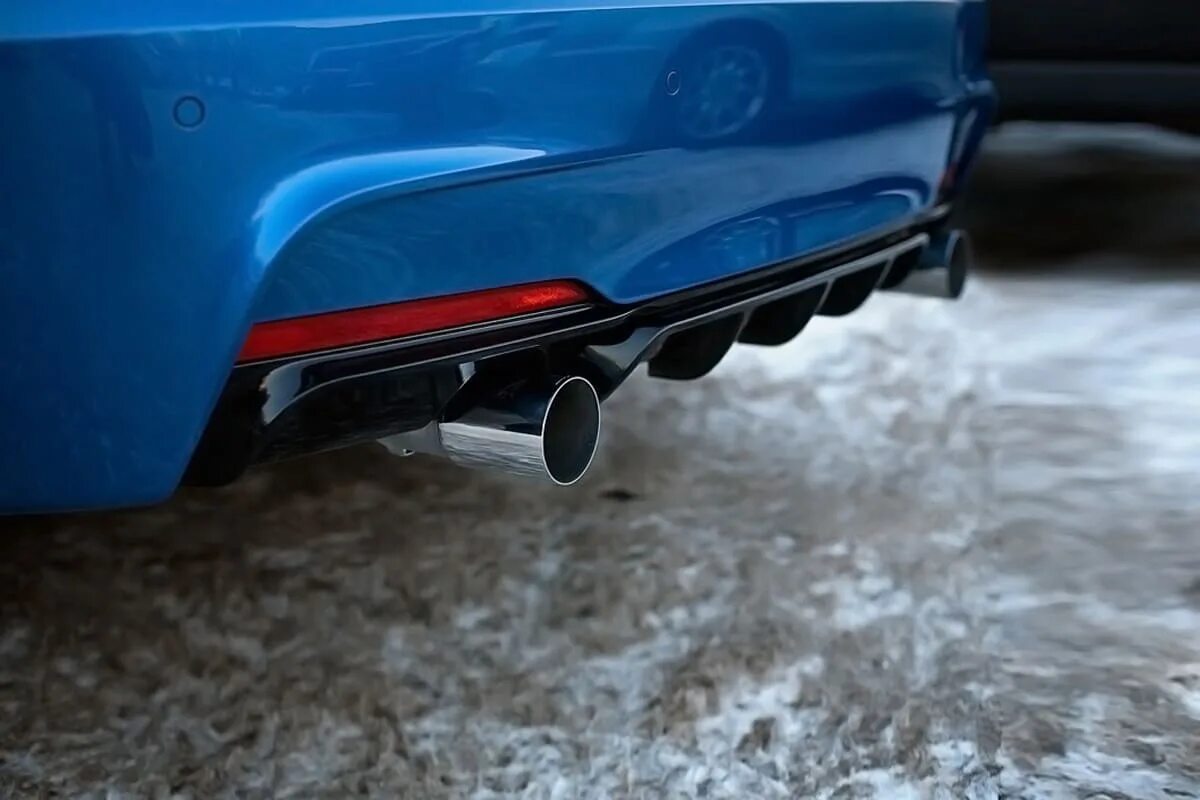 Выхлоп performance. Диффузор bmw f30 m-performance. задний диффузор bmw f30. выхлоп m performance f30. задний диффузор bmw g30.