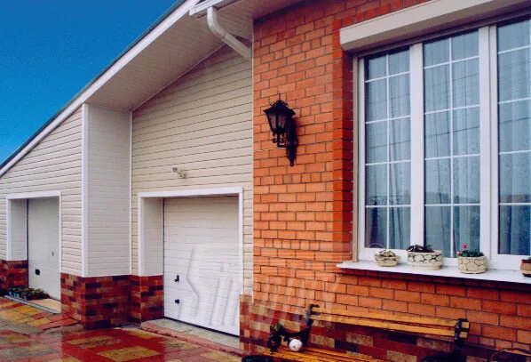 дверь в гараж. дома ворота окна. американские ворота на гараж. фотообои окно с видом. дома ворота окна.