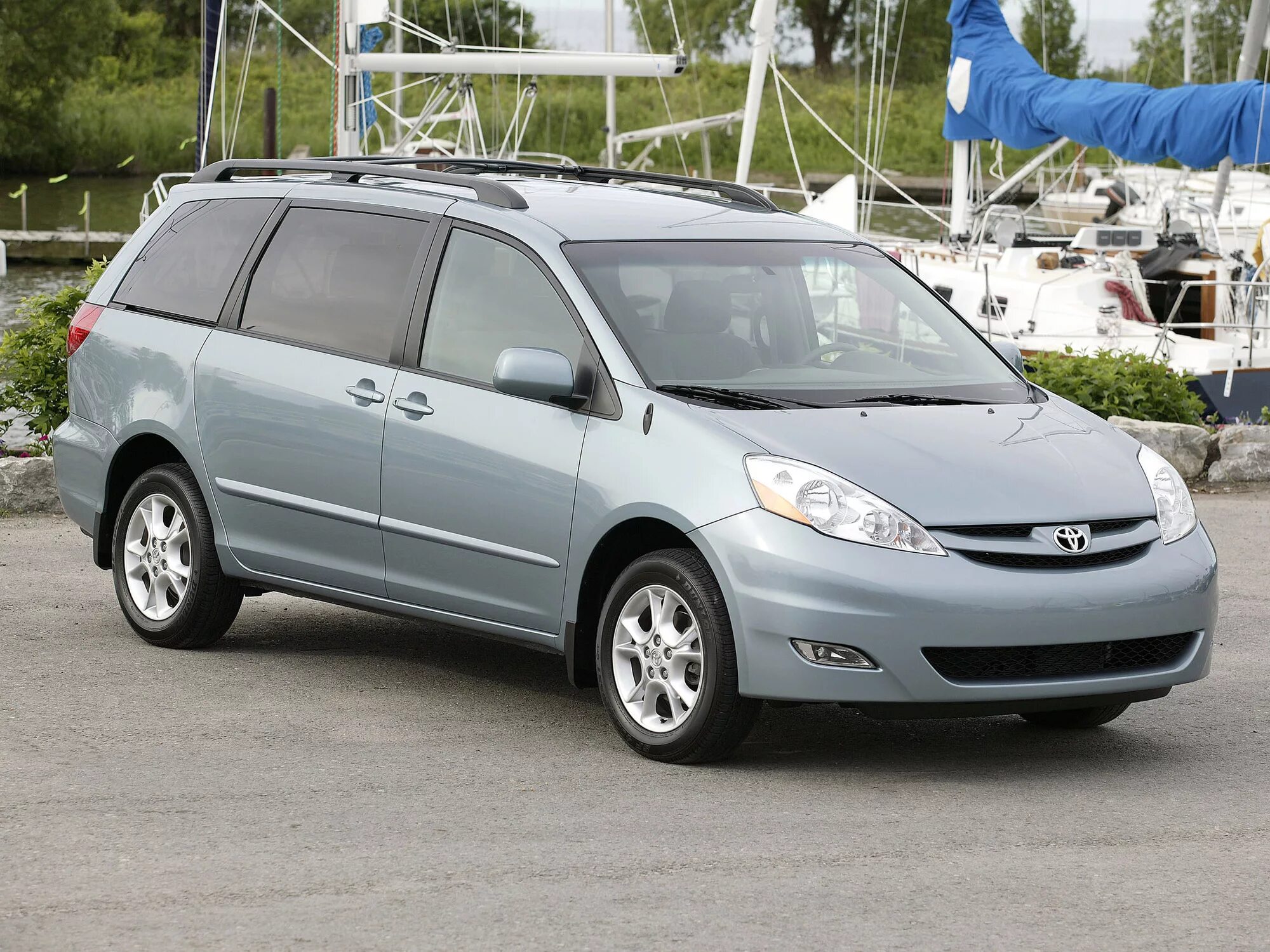 Минивэн 2005 года. Toyota sienna 2005. тойота сиенна 2007. toyota sienna 2005 3.3. toyota sienna 2010.