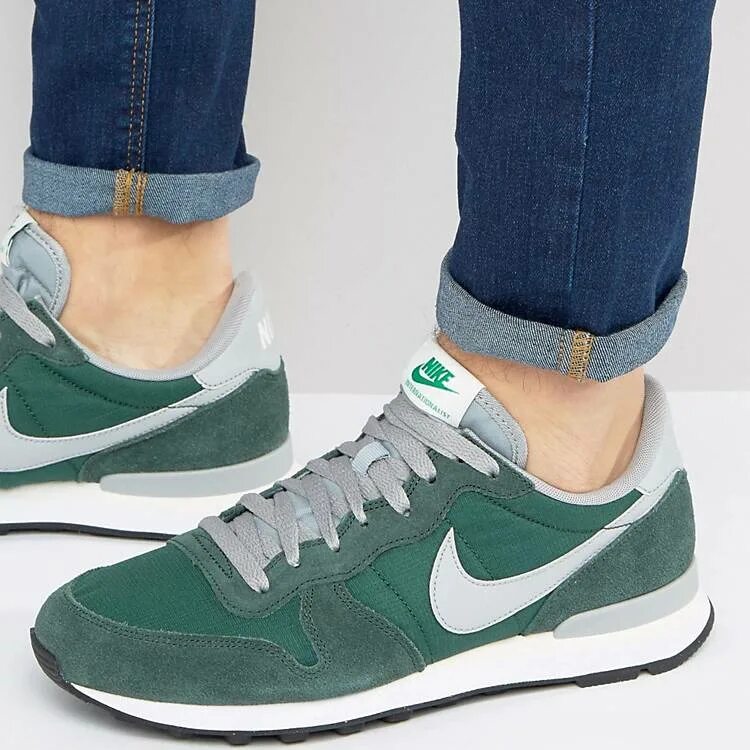 Кроссовки nike green. Nike Internationalist мужские зеленые. Nike Internationalist 43. Кроссовки найк мужские замшевые зеленый. Nike KS 209 зеленые замшевые.