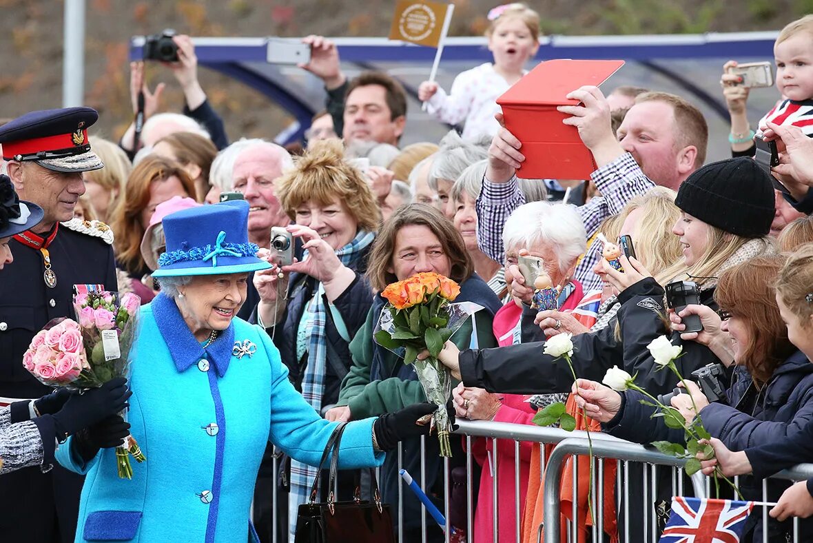 Кто управляет великобританией. Elizabeth, the Queen. День рождения королевы Елизаветы 2.