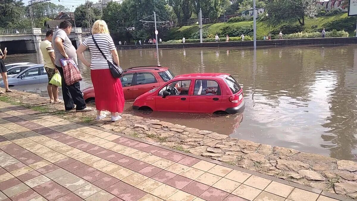 Какие люди живут в краснодаре. Потоп в Краснодаре. Краснодар наводнение 2020. Краснодар затопило. Краснодар музыкальный потоп.
