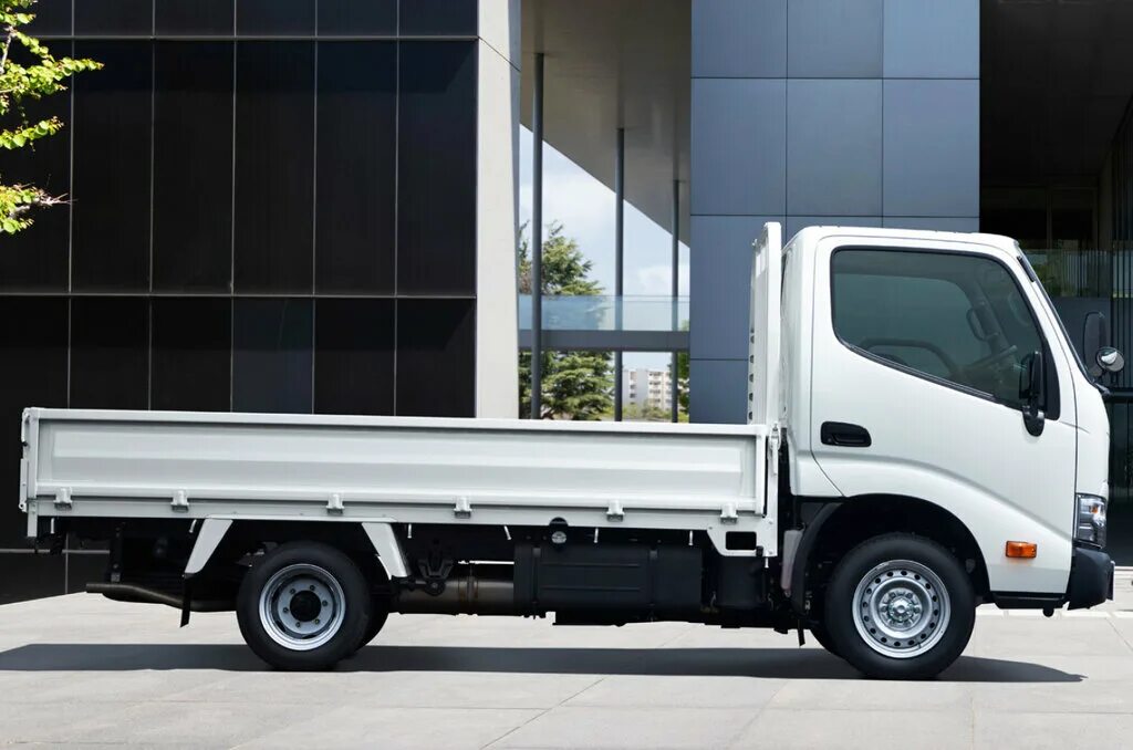 Toyota dyna 100. Toyota toyoace 1996. Toyota мини грузовик. Грузовики тойота отзывы. Грузовики тойота отзывы.