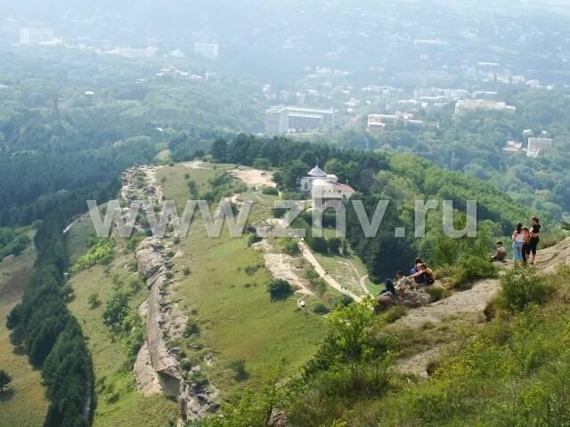 гора седло в кисловодске. санаторий кавказ кисловодск над уровнем моря высота. гора седло в кисловодске. гора малое седло кисловодск. кисловодск высота над уровнем.