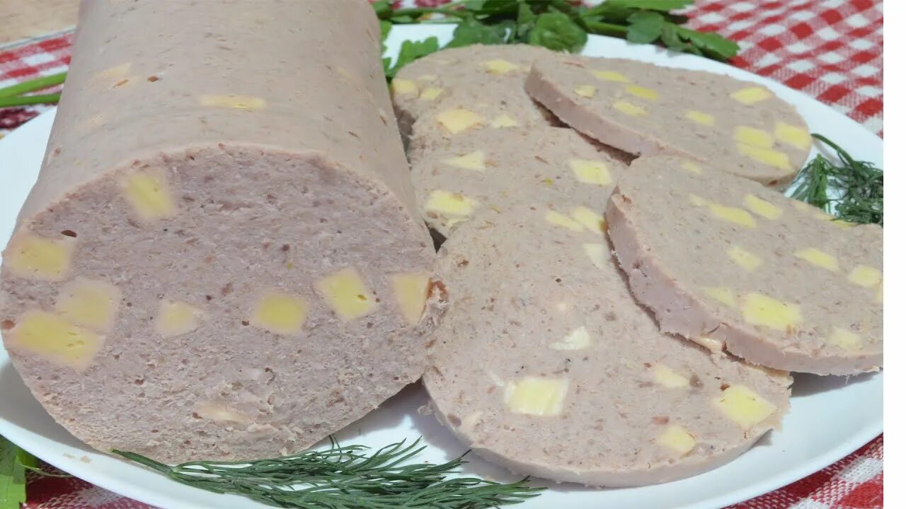 Рулет в бутылке из курицы. Домашняя куриная колбаса рецепт в бутылке. Домашняя куриная колбаса рецепт в бутылке. Ветчина из курицы в бутылке. Домашняя куриная колбаса рецепт в бутылке.