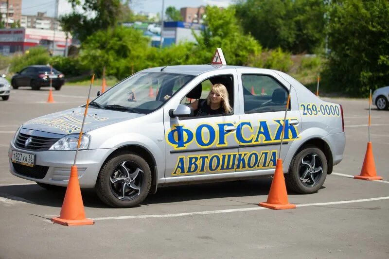 Сдача на категорию е. Водительское удостоверение категории. Автошкола категория е. Автошкола категория е. Категория е школа.