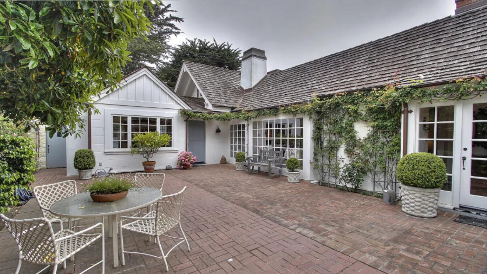 загс тула гостиный двор. благоустройство территории. белый двор 1. белый двор 1. дворец хосроя.