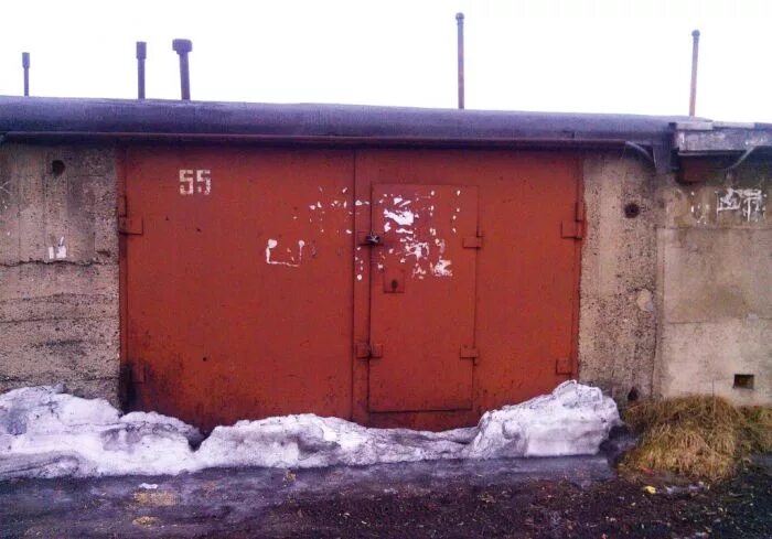 Гараж гск. Кооператив капитальных гаражей. Гараж ral 1014 из сэндвич панелей. Гараж гк автомобилист. Гаражный бокс с жилым помещением.