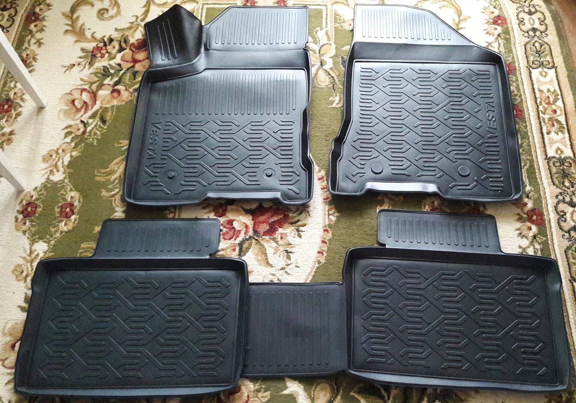 Полики лада веста св. Ковры в салон лада веста св кросс. Lan. Коврики в салон лада веста св кросс. 99999218003718 ковры салона lada vesta exclusive (литьевые).