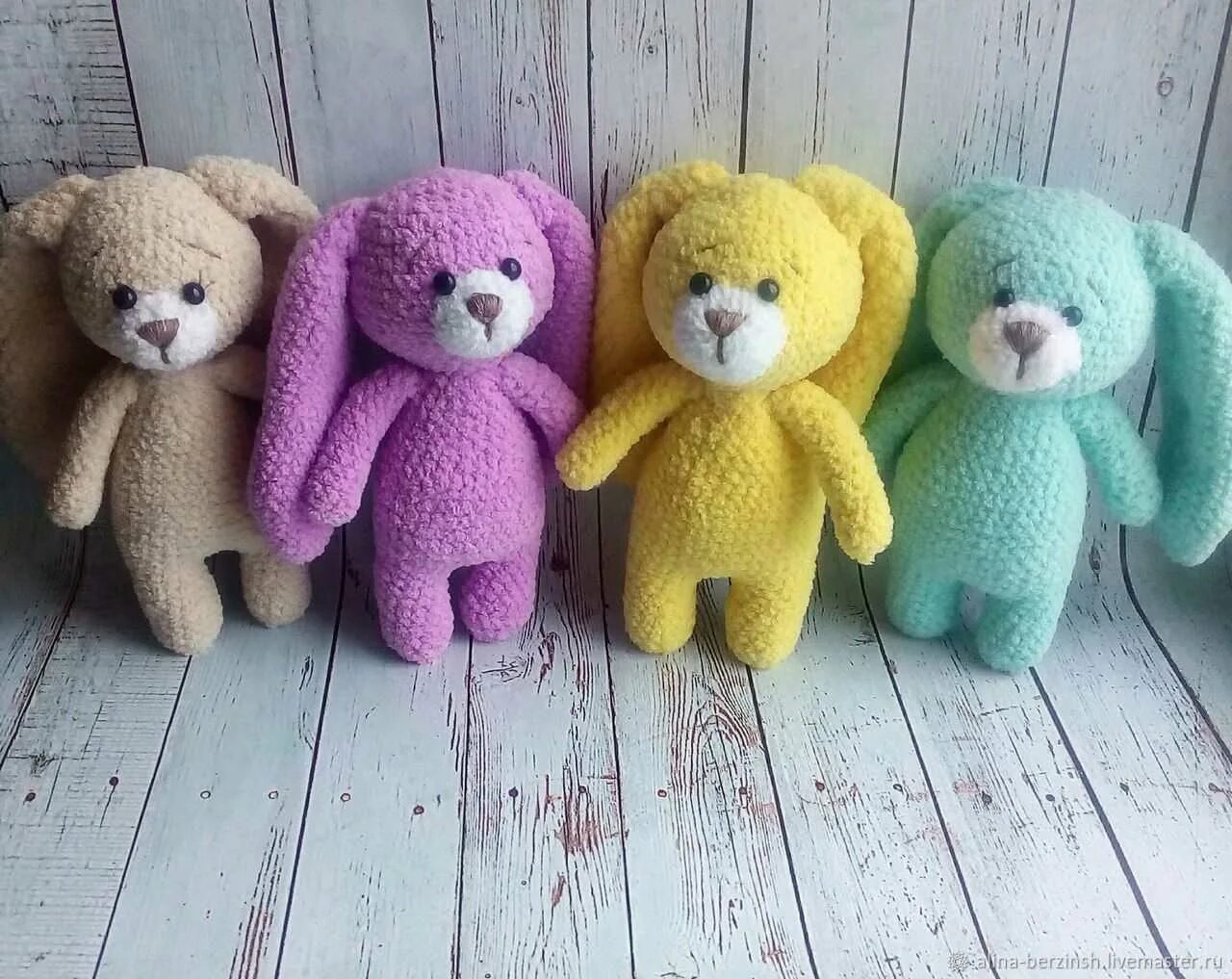 Alize puffy зайка. Кролик ализе пуффи. Медвежонок из ализе пуффи. Игрушки из пряжи alize. Ализе пуффи файн игрушки.