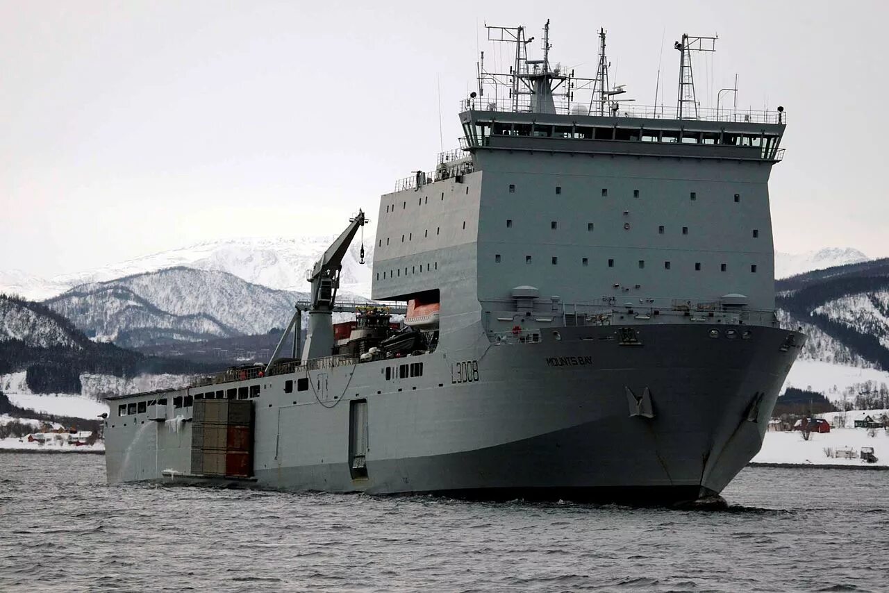 Типа док. Rfa mounts bay l3008. десантно-транспортные корабли-доки типа «бэй». landing ship. rfa tideforce.