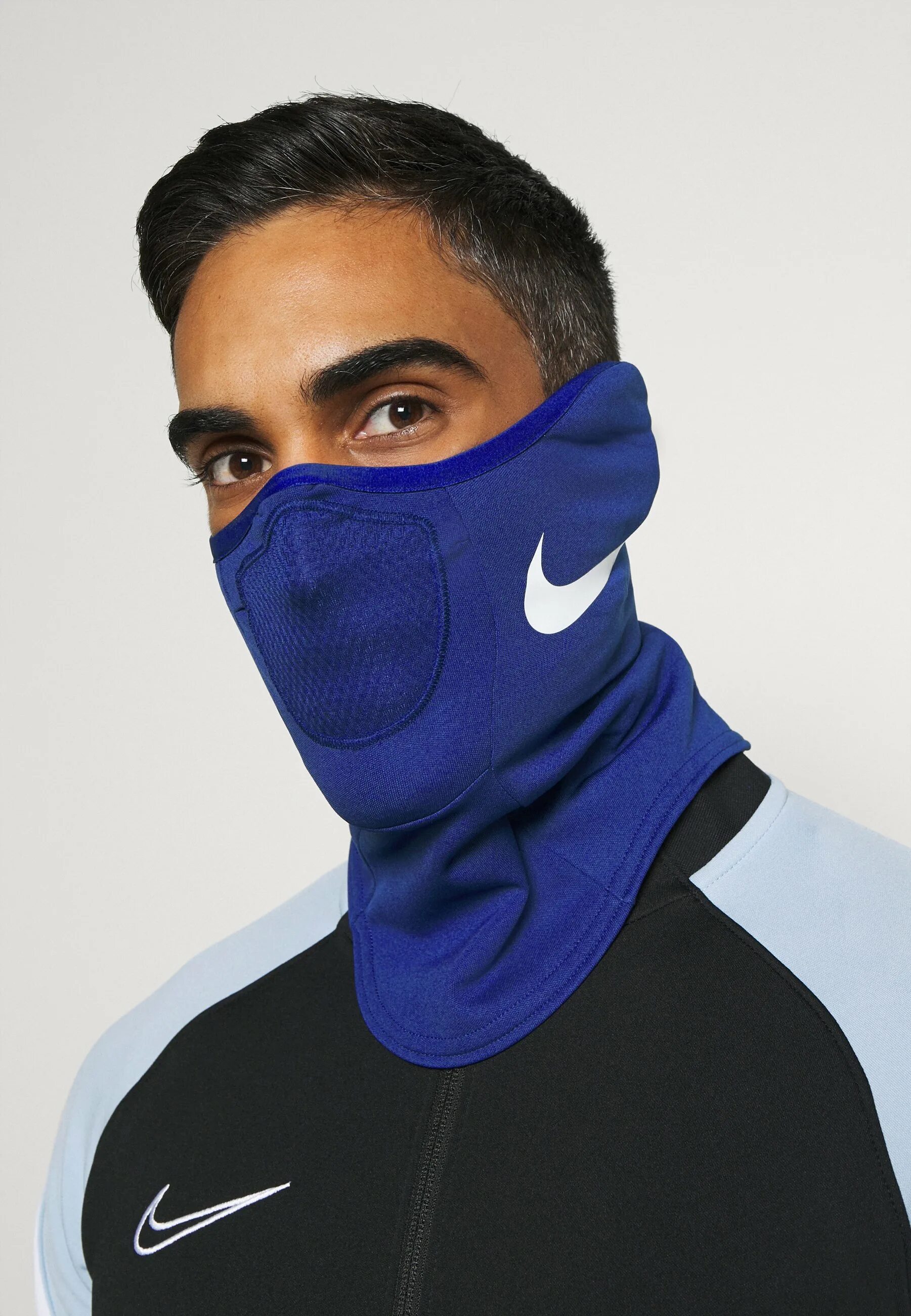 Снуд nike strike snood warrior. Snood Nike Warmer Strike. Snood Nike флис. Маска Nike Strike Snood. Снуд маска найк.