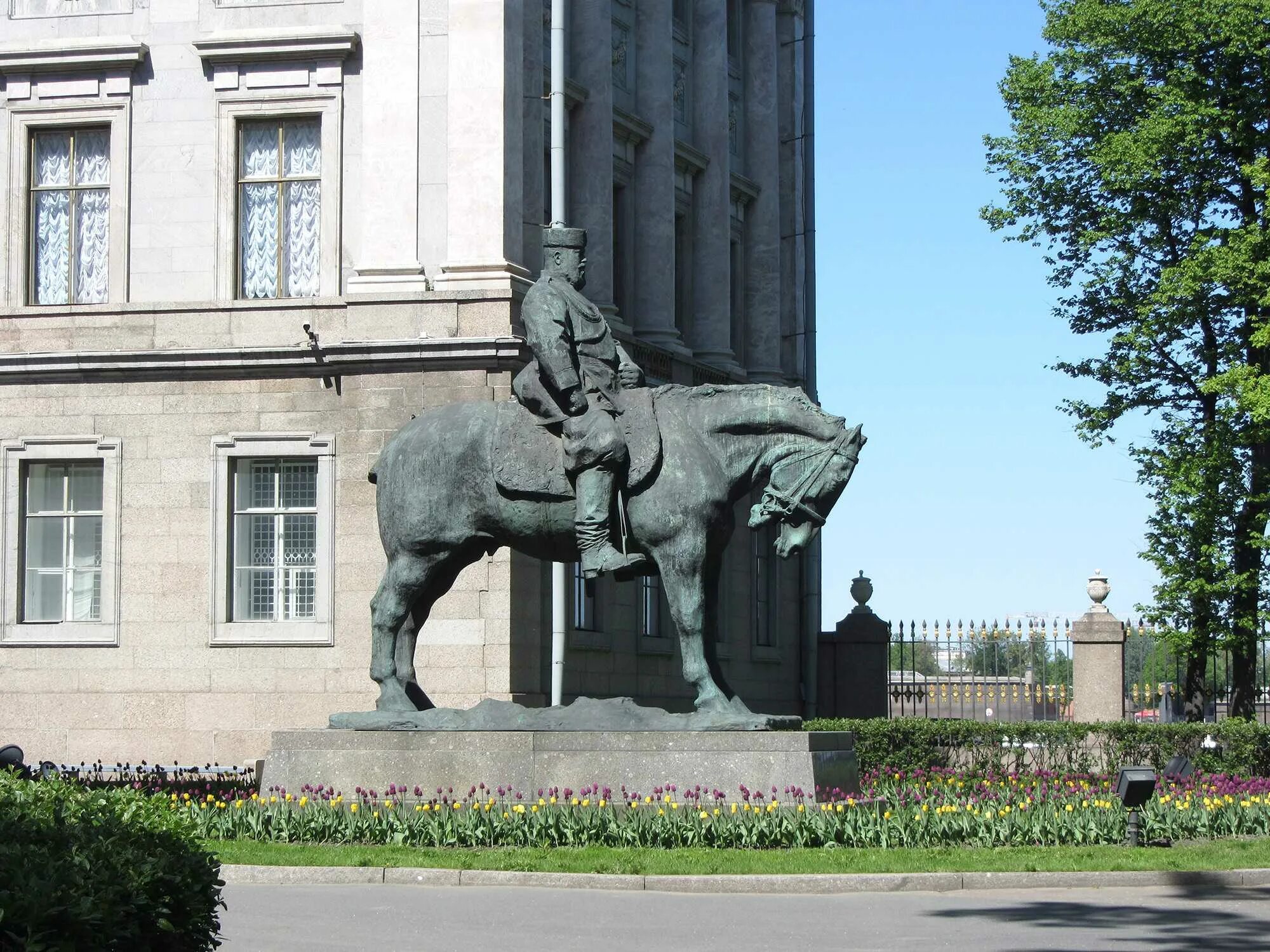 Памятник александру 3 в санкт. Памятник Александру III (Санкт-Петербург). П П Трубецкой памятник Александру 3. Мраморный дворец Санкт-Петербург памятник Александру 3.