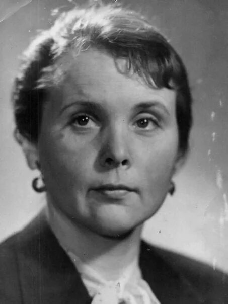 Бурлакова генриетта николаевна. Поёт алиса фрейндлих 1975. Актрисы родившиеся в ленинграде. Актрисы родившиеся в ленинграде. Актрисы родившиеся в ленинграде.