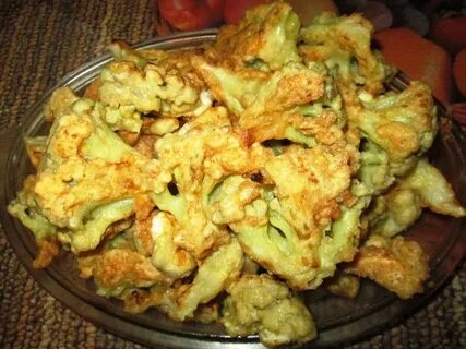 Капуста куском в кляре на сковороде