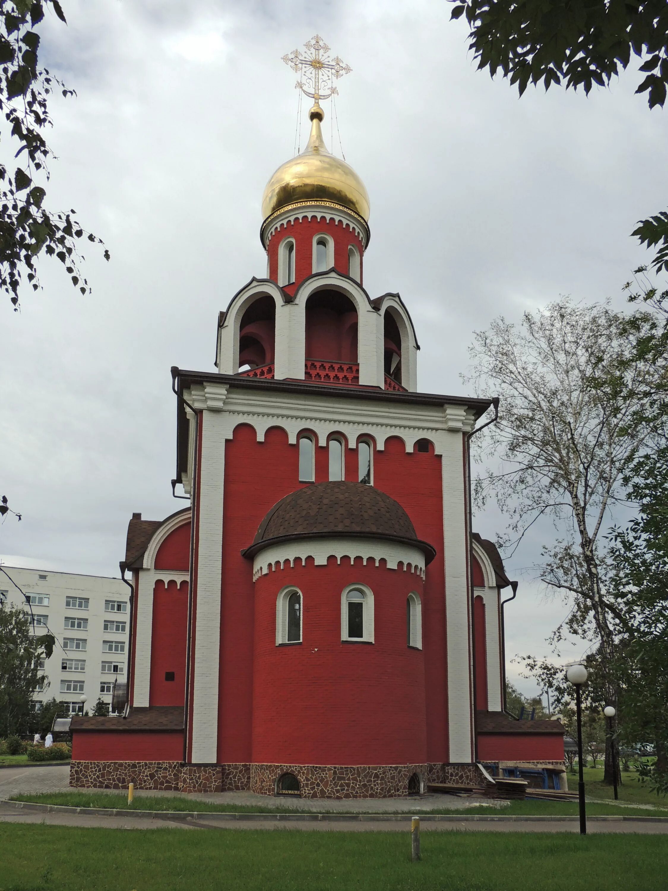 Церковь Пантелеимона целителя Соколиная гора. Храм на Соколиной горе в Москве. ИКБ 2 на Соколиной горе. 2 Инфекционная больница на Соколиной горе. 8 ул соколиной горы инфекционная больница