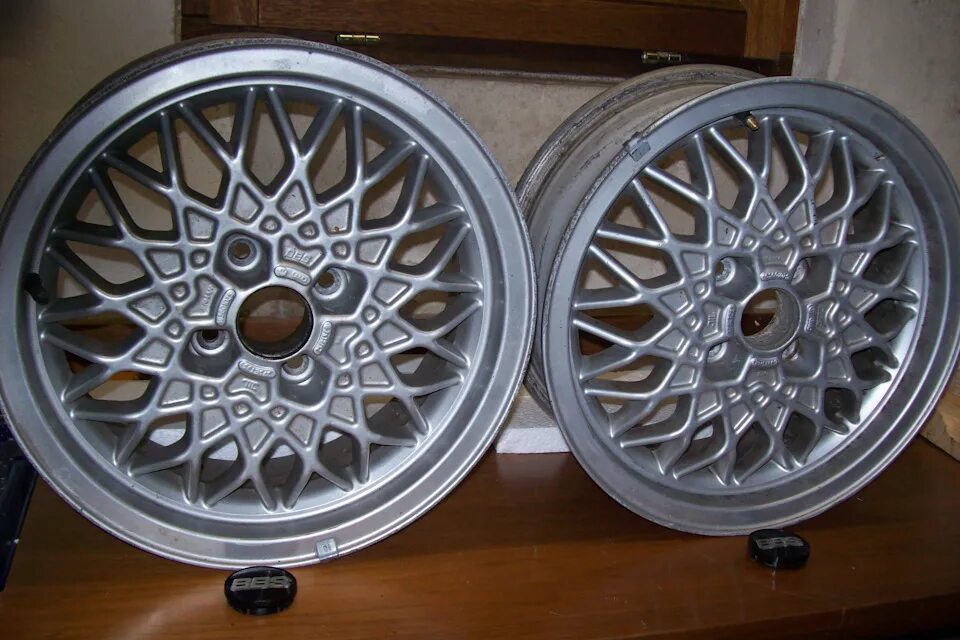 Диск г 14 купить. Диски BBS r14 Golf 2. BBS 4 15r. Диски литые BBS r15 гольф 3. BBS r15 VW.