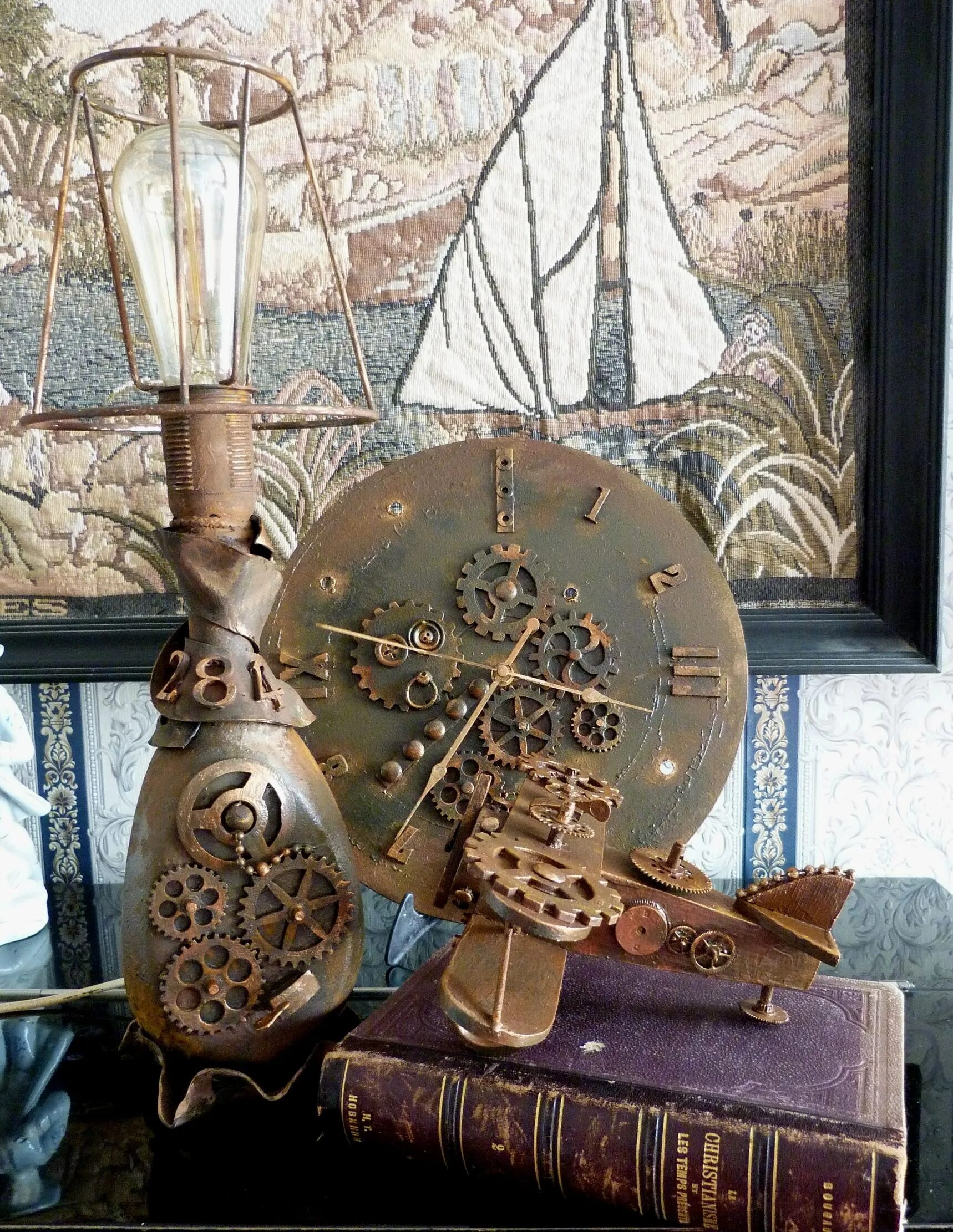 Стимпанк украшения. Мебель в стиле стимпанк. Предметы интерьера в стиле стимпанк. Предметы интерьера в стиле стимпанк. Календарь в стиле стимпанк.