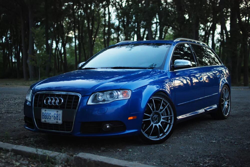 B 4 b 7. Ауди а4 b7. Sprint Blue Audi a4 b7. Audi a4 b7 синяя. Audi a4 b7 s line.