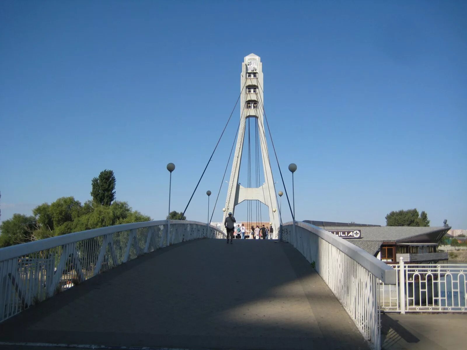 Мост поцелуев в Краснодаре: фото, адрес, на карте, рестораны