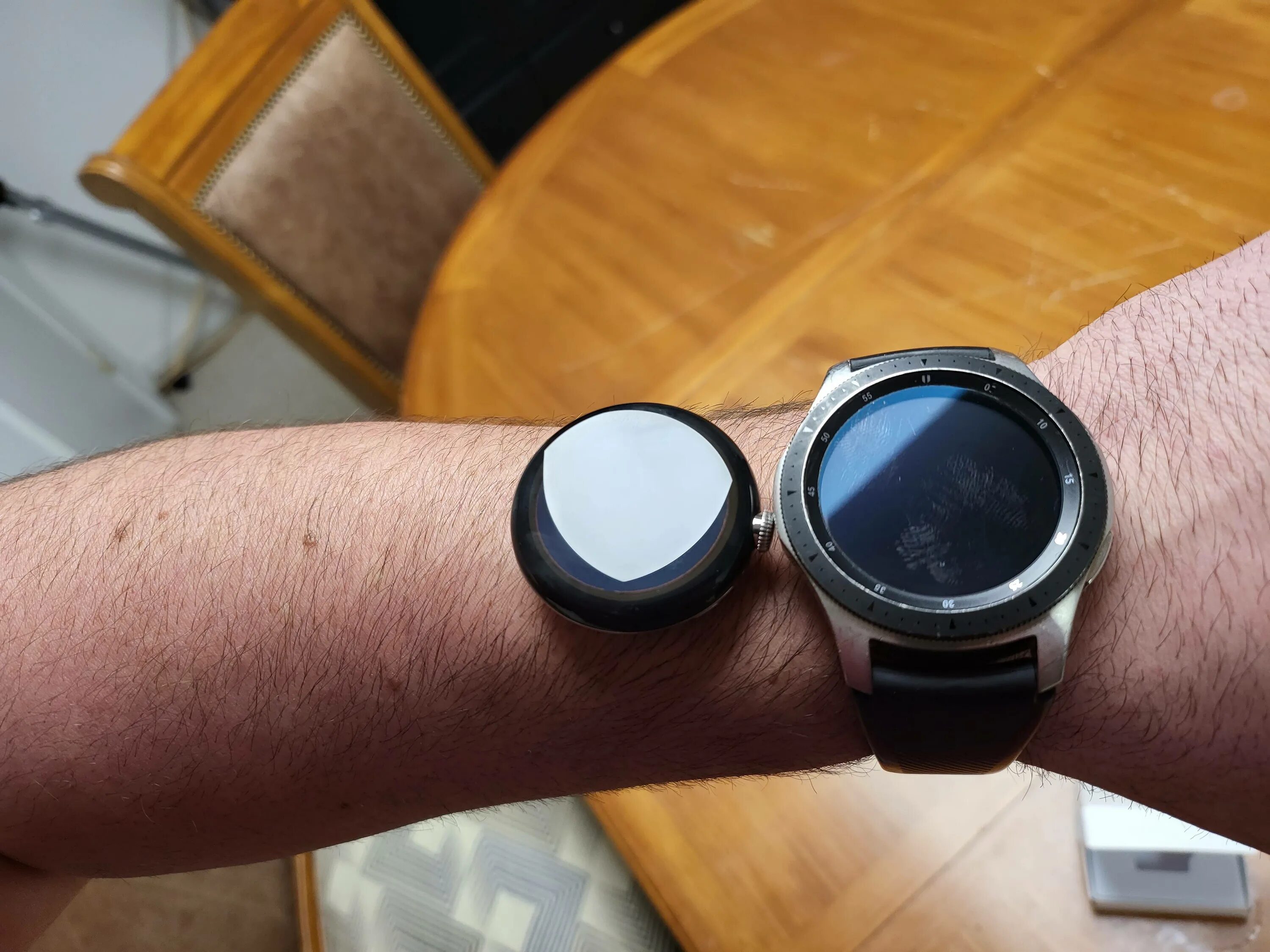 Смарт-часы Google Pixel watch. Google Pixel watch 2022. Пиксель вотч смарт часы. Часы Google Pixel watch.