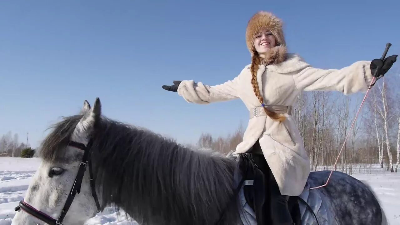 Белые лошадки песня. Три белых коня из к/ф Чародеи. Три белых коня из КФ Чародеи.