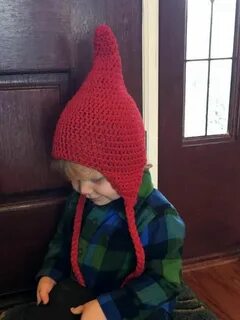 Связать шапку гномик