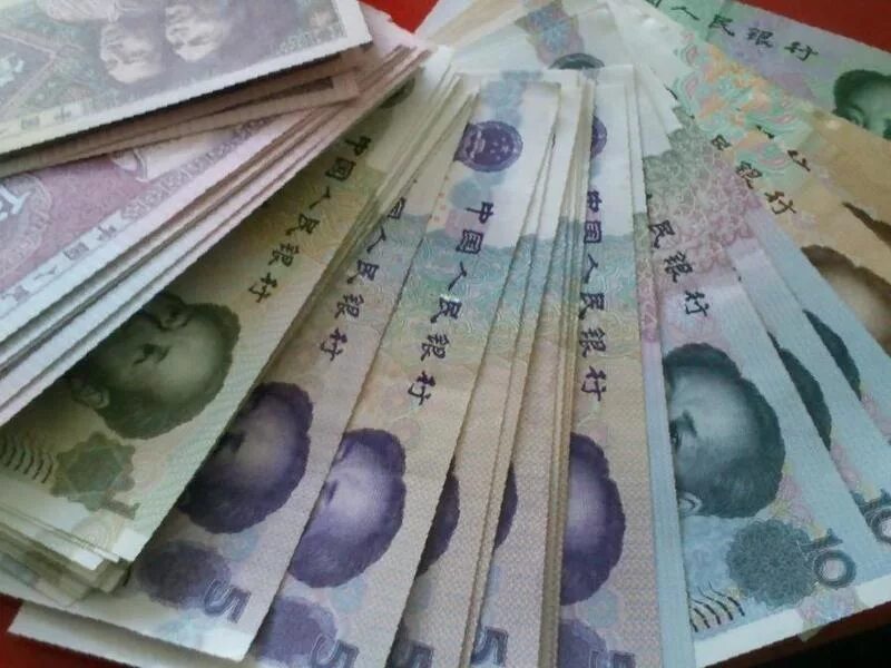 240000 юаней в рубли