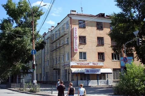 Челюскинцев 60