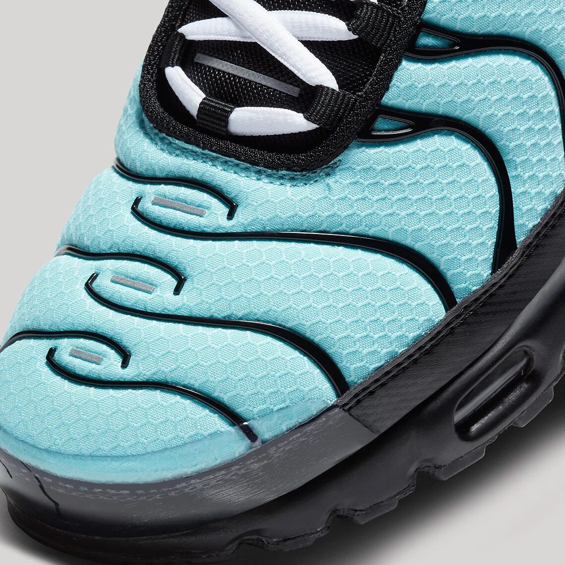 Nike тиффани. Найк Эйр Тиффани. Nike Air Max Plus Tiffany. Найк АИР Макс Тиффани. Nike TN Tiffany.