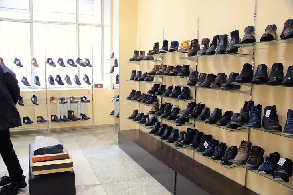 салон немецкой обуви. дом немецкой обуви тюмень. мельникайте 100 тюмень. обувной магазин германия в москве. магазин немецкой обуви.
