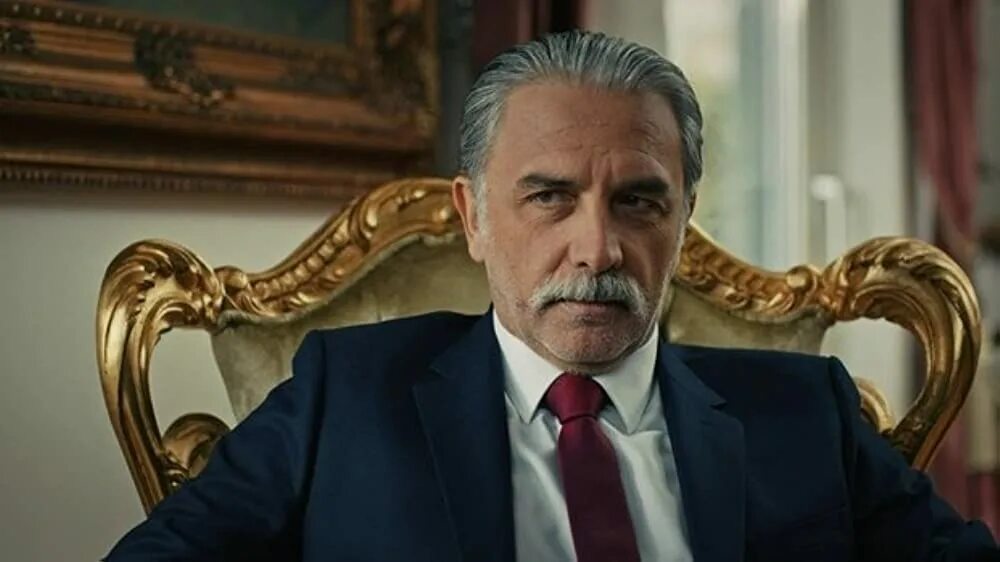 Серай кая с кудряшками. Саидам ениаи. Саидам ениаи. Саидам ениаи. Саидам ениаи.