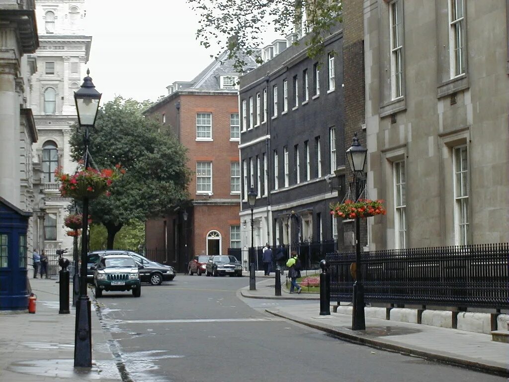 Даунинг стрит 10. Лондона 10. Биг-бен лондон фото. Лондона 10. Резиденция на даунинг стрит 10 в лондоне.