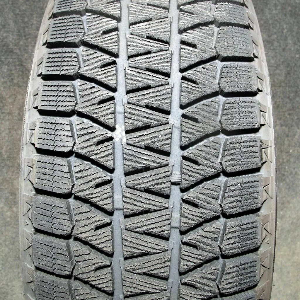 Bridgestone Blizzak ws80. Goodyear ULTRAGRIP Ice 2. Bridgestone Blizzak ws80 r16. Зимняя решина не щипованая.