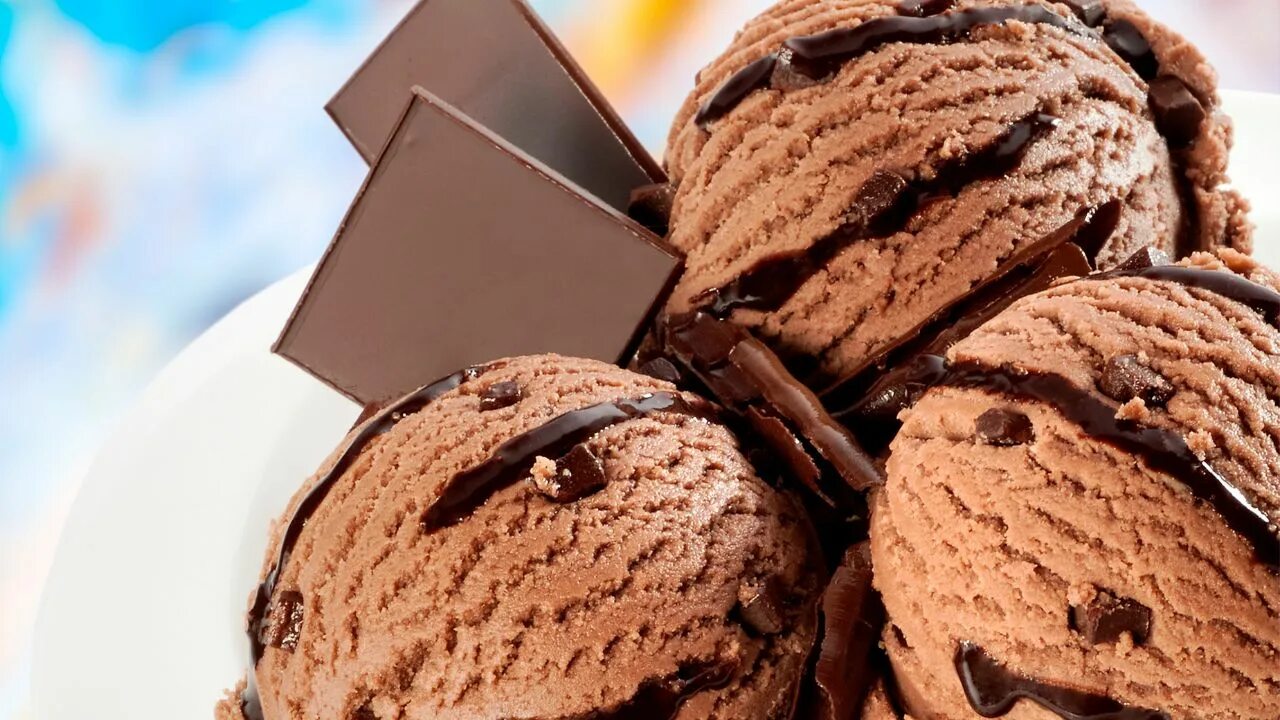 Мороженое шоколадное в шоколаде. Мороженое пломбир шоколадный. Chocolate ice cream. Шоколадный трюфель мороженое росфрост. Сливочно шоколадное мороженое.