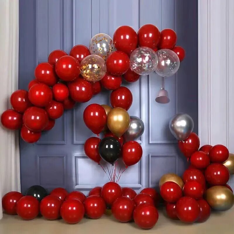 Видео красных шаров. Красные шары. Красные шары в декоре. Гирлянда из шаров с красным цветом. Красный воздушный шарик.