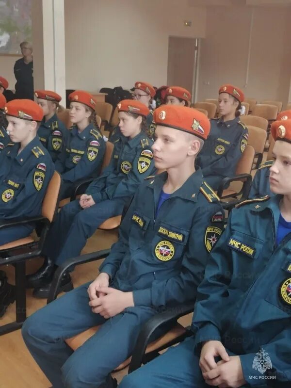 Программа классов мчс. Мчс класс. кадетский класс мчс. класс мчс в школе.