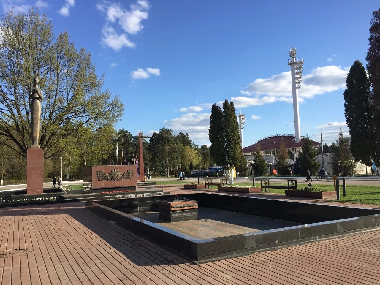 Город Жуковский вечный огонь. Мемориал вечный огонь Жуковский. Фото вечного огня в Жуковском. Жуковский вечный огонь памятник. Г жуковский м о