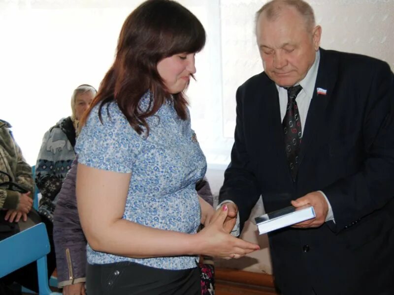 Молодежный перелюбский район саратовская область. Грачев куст Перелюбский район Саратовская область. Грачев куст Перелюбский район. Перелюбский район Саратовской село Грачев куст Перелюбский район.