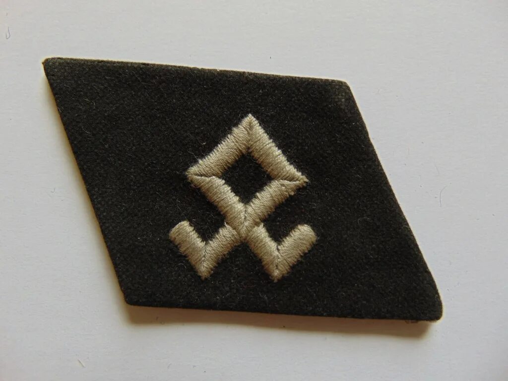 Дивизия СС принц Ойген. Waffen SS Шеврон. Принц Ойген дивизия СС эмблема.