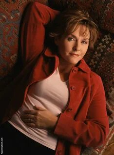 Amanda Burton Nude.