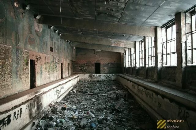 Почему закрыли бассейны