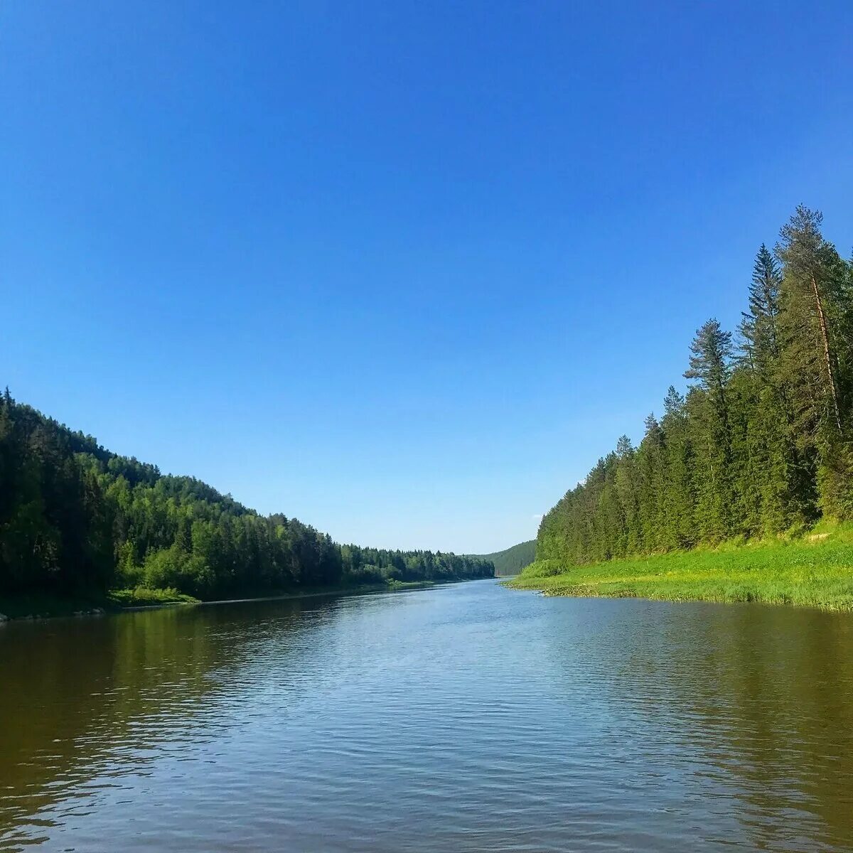 Урал река какого бассейна. Устье реки Чусовой. Река Чусовая Пермский край. Река Чусовая Урал. Устье реки Чусовая.