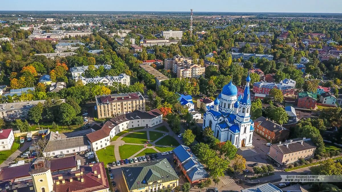 Ленинградская область гатчинский. Гатчина город. Гатчина Ленинградская обл. Гатчина Ленинградская область виды города. Гатчина это что город или поселок.