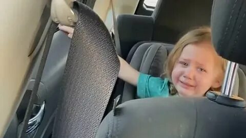 My little sister cry last night