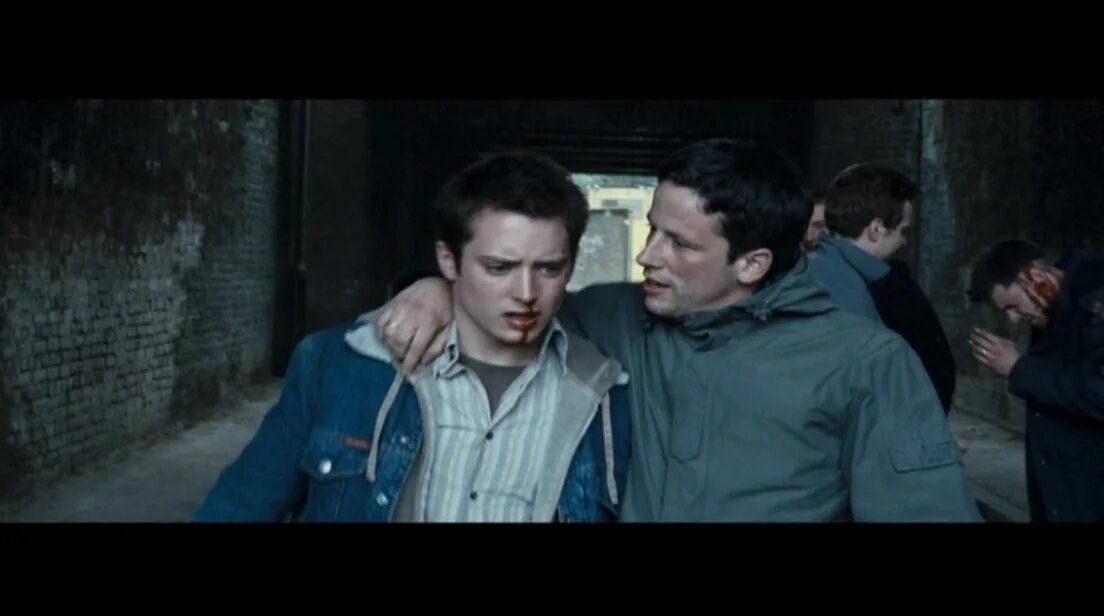 Скотт эдкинс хулиганы 3. Хулиганы 1 5. Хулиганы телеканал пятница. Питт хулиганы зеленой улицы. Питт хулиганы зеленой улицы.