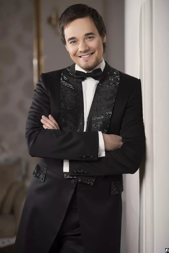 андрей морозов тенор. оперный певец евгений кунгуров. евгений страшко оперный певец. молодые оперные певцы. молодые оперные певцы.