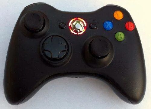 Кнопки геймпада Xbox 360. Lt на джойстике Xbox. Кнопка lt на джойстике. Джойстик горит красным