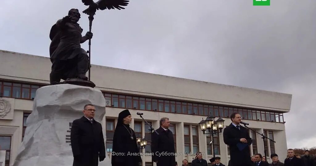 Памятник ивану 3. Памятник ивану третьему в москве. памятники ивану 3 в россии. открытие памятника ивану 3 в калуге. памятник ивану 4 в калуге.